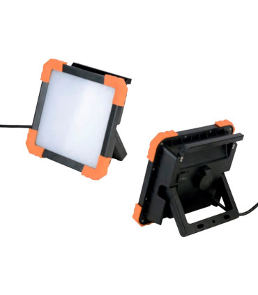 PROYECTOR TRABAJO LED PROFESIONAL IP54 50W 5000K 120º 230V incluye 3 mts de manguera 3 X 1,5 mm